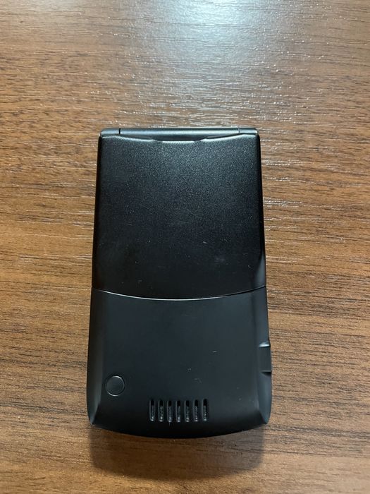 Motorolla V3 почти новый