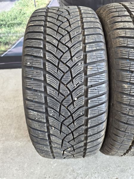 225/45/17 Goodyear 4бр