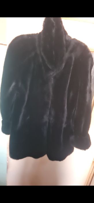 Луксозно еко палто носено 2,3 пъти