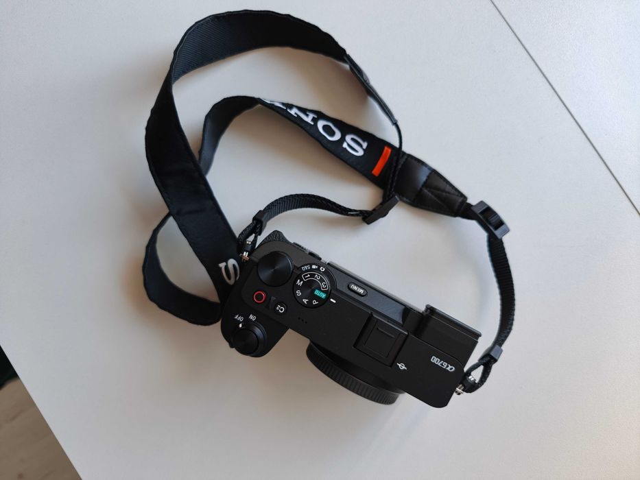 Sony A6700 – 26MP, 4K60, AF de top – ca nou