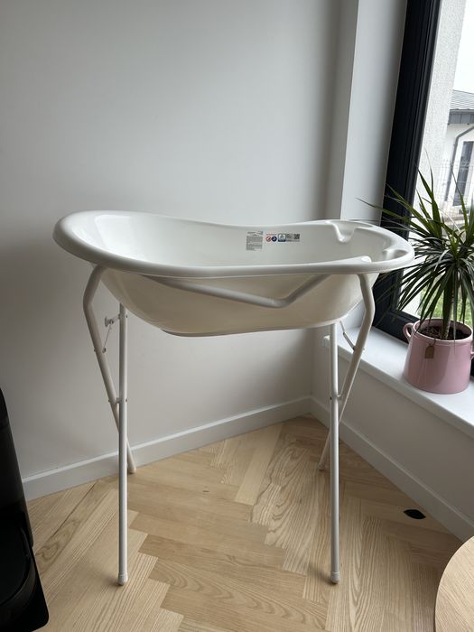 Cadita de bebelusi cu picioare inalte