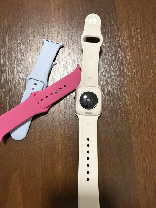 Apple watch SE 2024 40mm Starlight Aluminium GPS