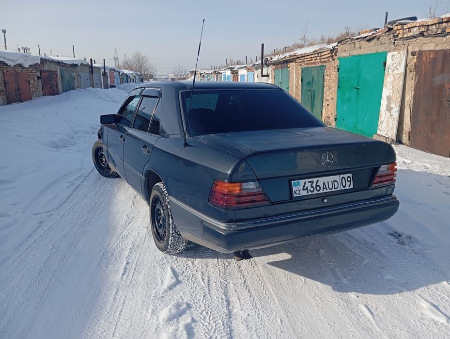 Продаю Мерседес 124