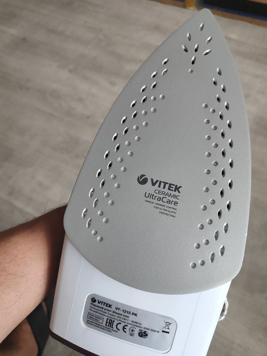 Продам утюг Vitek VT-1215 PK