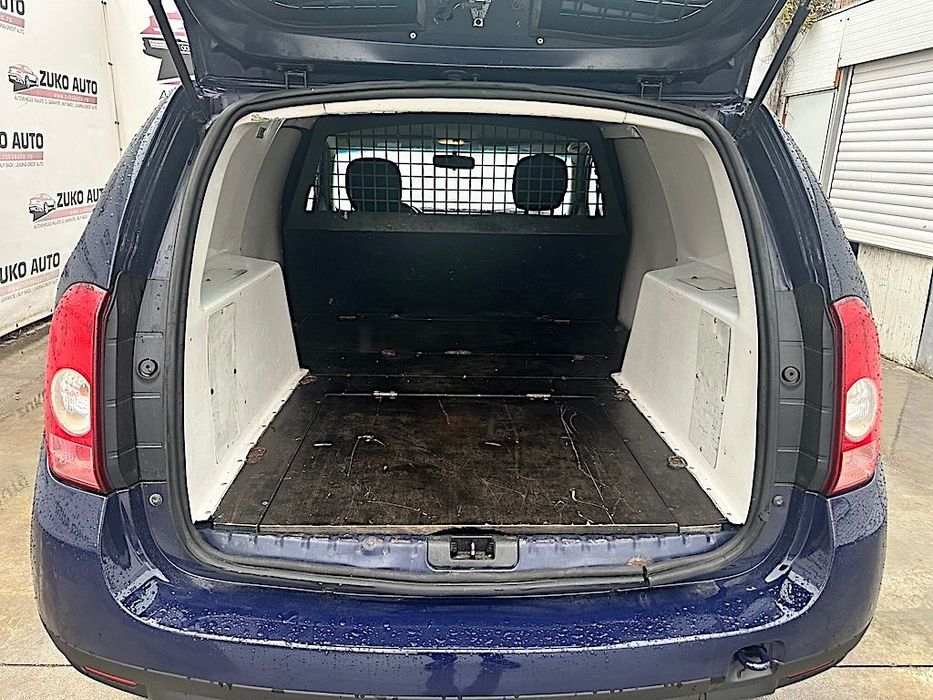Dacia Duster 2 locuri , 4x4 , itp valabil