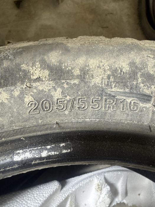 Продается шины 16 размер