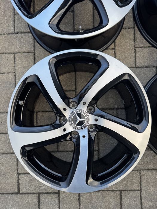 Se vinde set jante originale Mercedes Benz R18 e class
