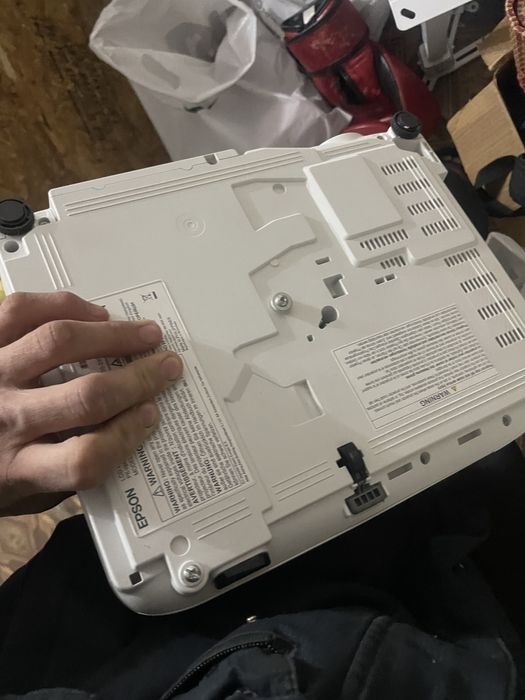 проекторы epson EB E01