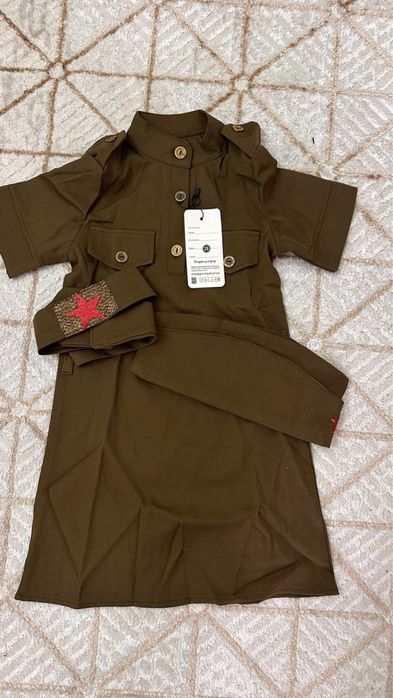 Военный костюмы рубашки береты