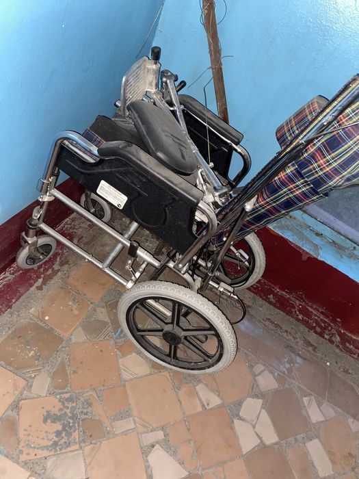 Инвалидная коляска