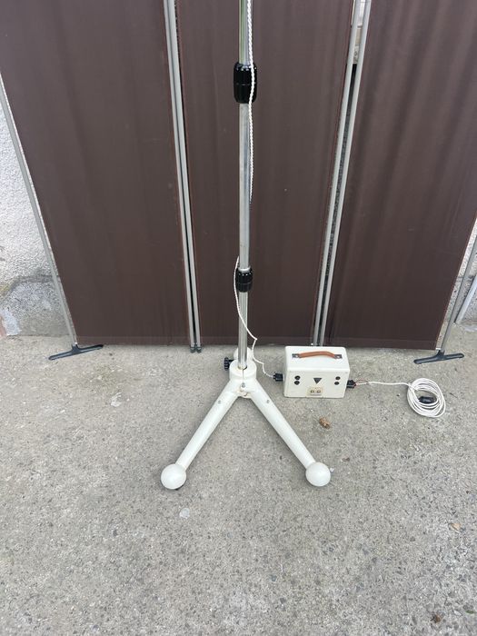 Продавам лампа операционна