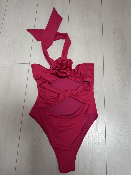 Costum de baie cu fusta. S