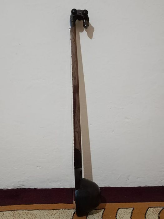 Qashqar Rubobi 200$ga olganman