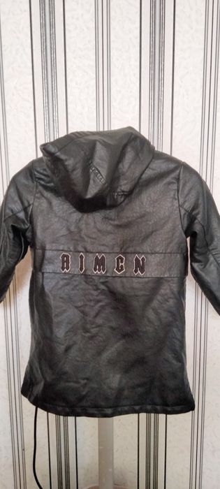 Продам детские куртки