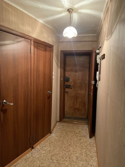 Продам двух комнатную