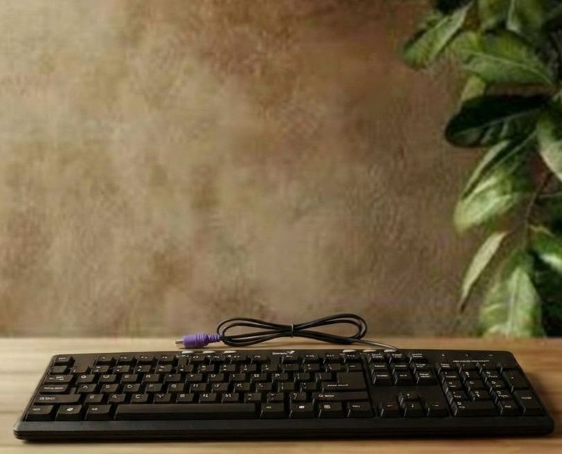 Продам клавиатуру