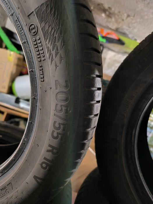 Продавам летни гуми CONTINENTAL 205/55R16 91V UltraContact, DOT 07/22