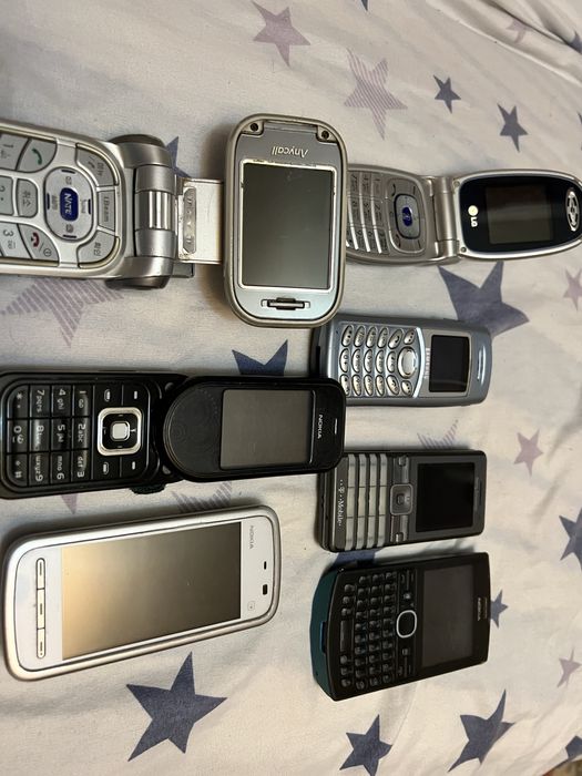 Продам ретро телефоны на запчасти или для коллекции