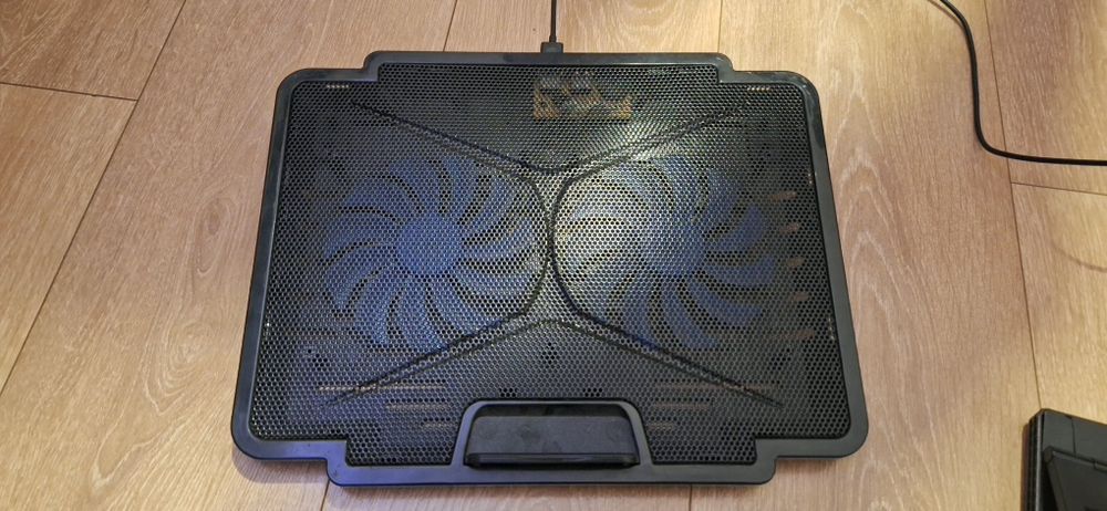 Vând unul sau două laptopuri
