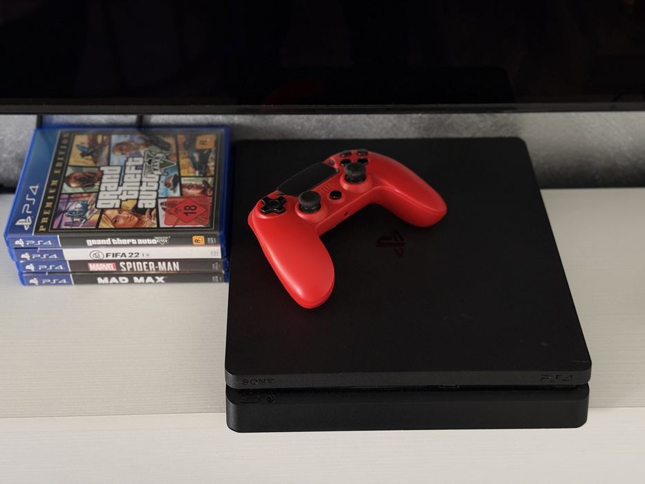 PlayStation 4 Slim ( PS4 Slim ) 500Gb + joystick + 4 jocuri!