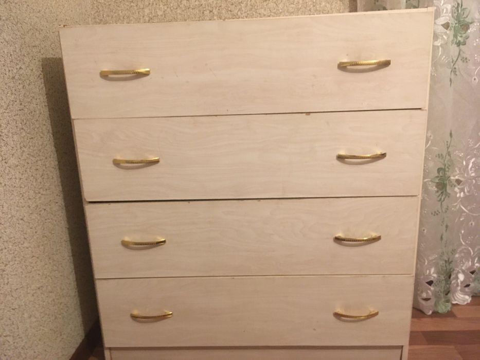 Продается спальная гарнитура.