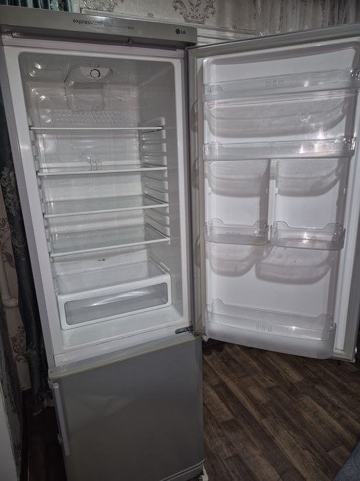 Продам  холодильник