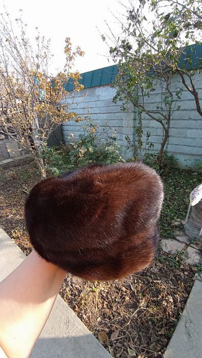 Норковые шапки 2 штуки