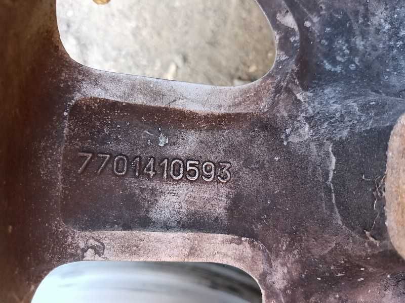 Продам оригинальные легкосплавные диски на Renault.