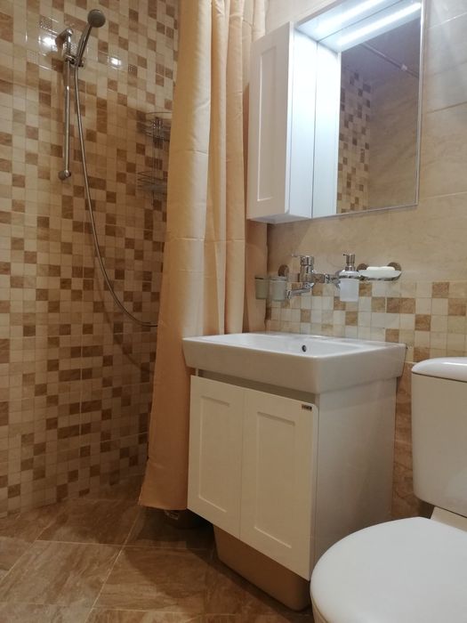 Дава се под наем Двустаен апартамент в Перник, Изток - 65 кв.м за 357 € - Снимка #5