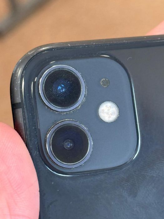 Продаю Iphone 11