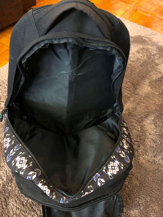 Ghiozdan cu mecanism troller