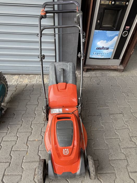 Електрическа косачка Husqvarna LC141C