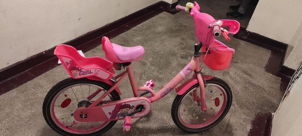 Bicicleta cu muzica pentru fete