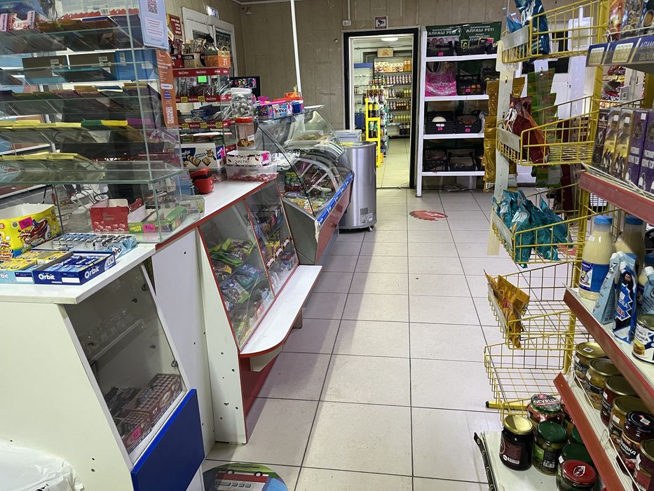 Сдам действующий продуктовый магазин в центре города.