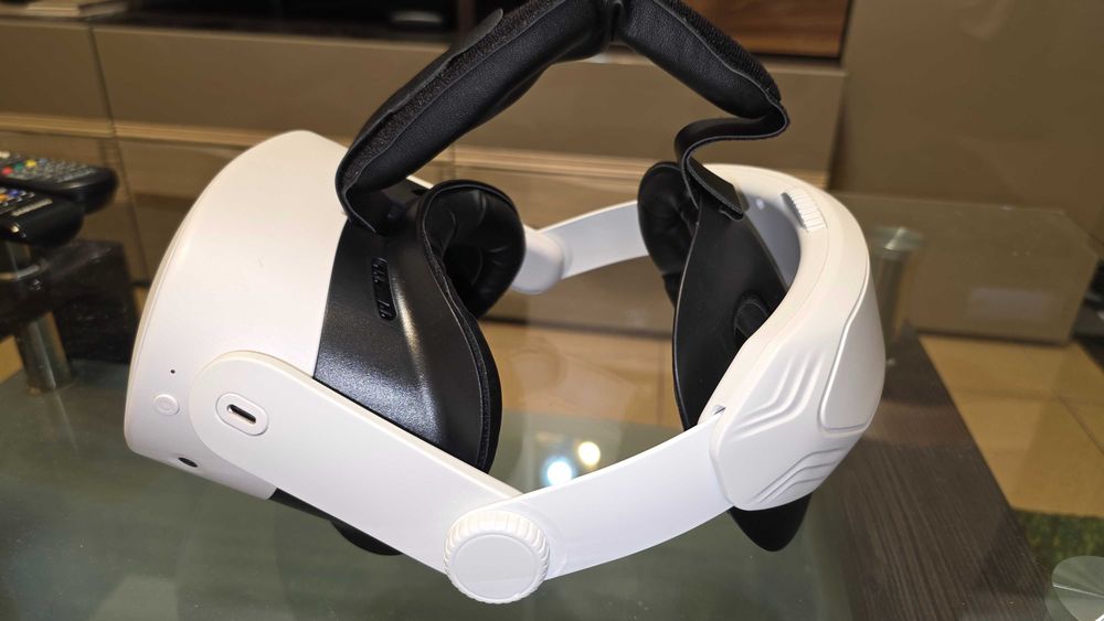 Виртуални очила Meta Quest 3S - 128 GB