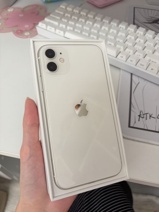 Продаю Iphone 11  [128гб] Белый