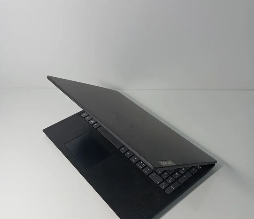 Ноутбук Lenovo i3