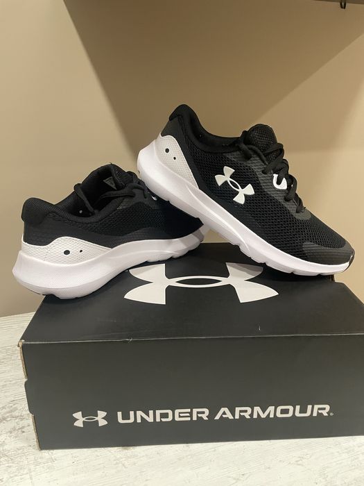 Дамски маратонки Under Armour 38.5