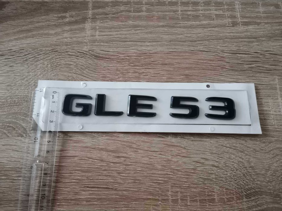 черен надпис Mercedes Benz GLE 53