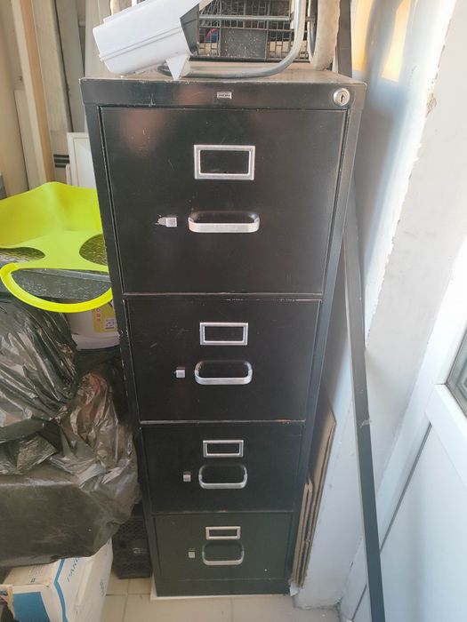 Шкаф металлический для балкона