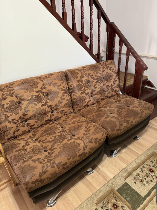 Продам диван и кресла