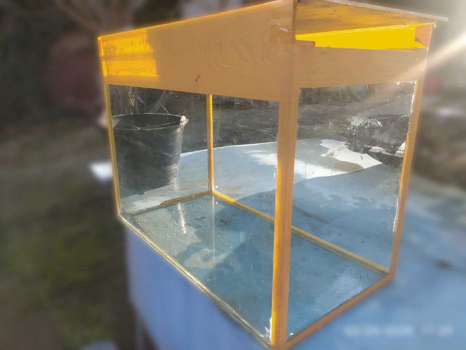 Продаётся аквариум 80 литров