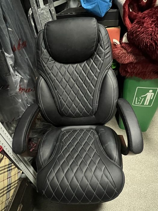 Продаю кресло коженное