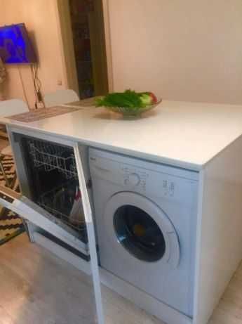 Дава се под наем Двустаен апартамент в Бургас, Лазур - 79 кв.м за 300 € - Снимка #1