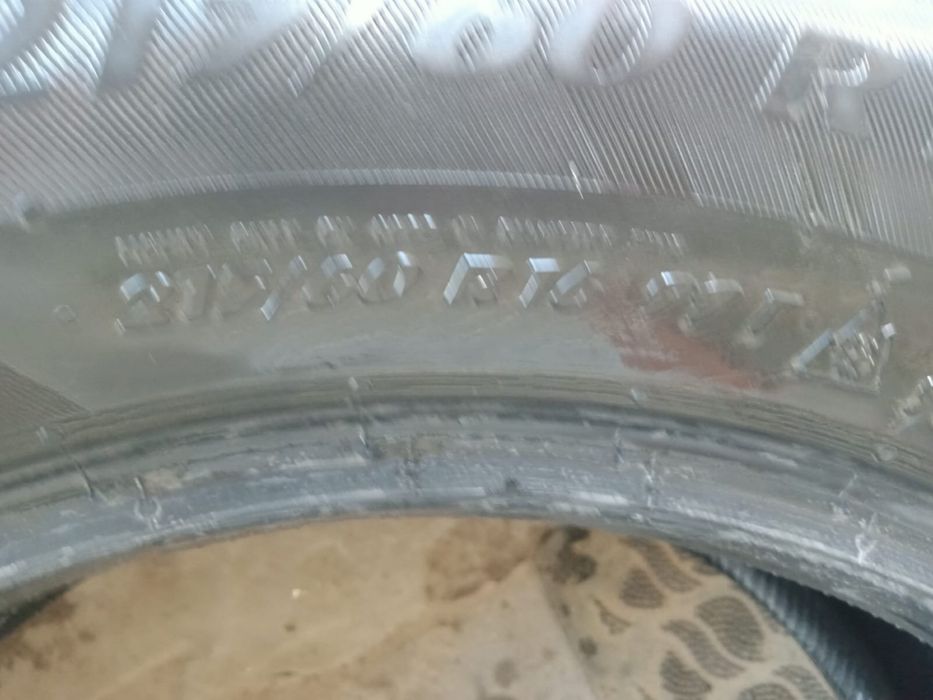 Продам зимнюю резину с шипами