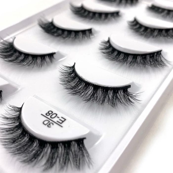 Изкуствени мигли на лента