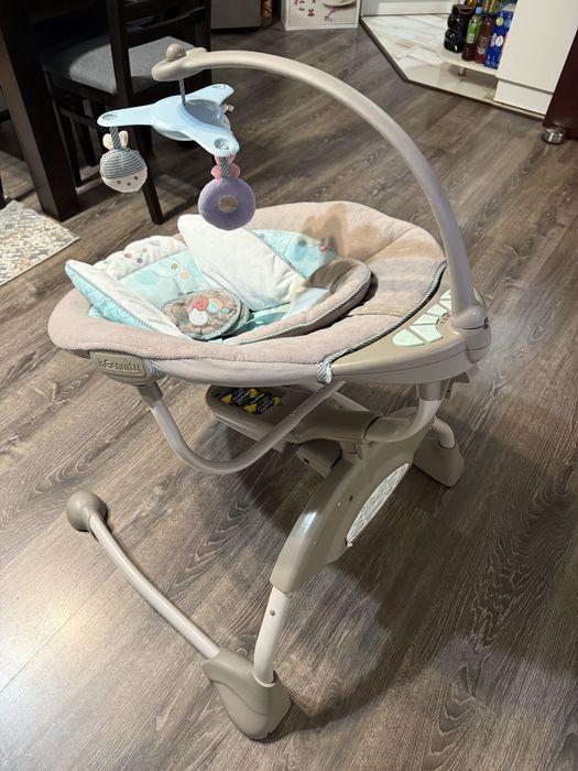 Бебешка люлка / шезлонг с различни функций.