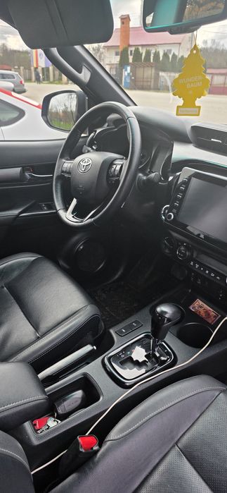 Toyota Hilux 2.8 Invincible