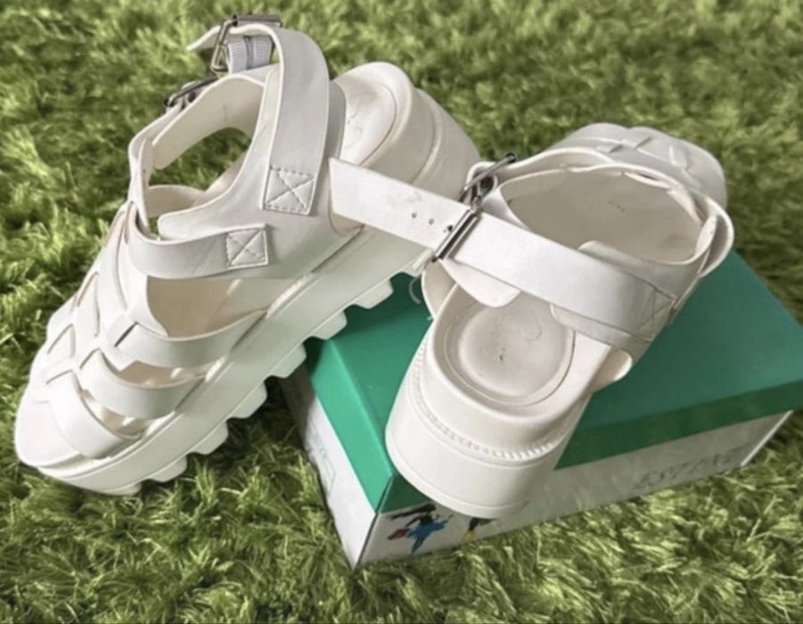 Sandale de vara usoare