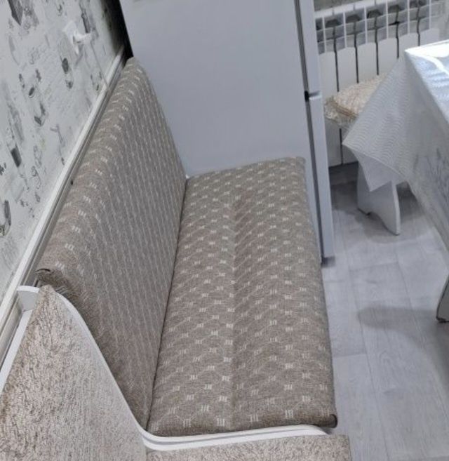 Продам кухонные сидения